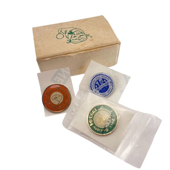 Set Of 3 Annabelle Doll Society Pins 1994 1996 1998 Collectible Vintage Set - Picture 2 of 8